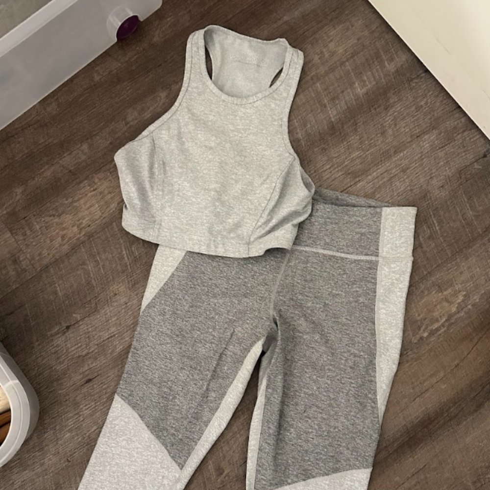 OUTDOOR VOICES COLORBLOCK WORKOUT SET